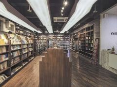 -新华书店白鹿书肆(市府路店)