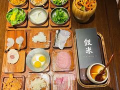 -银米·云南传统过桥米线(双廊黑金冠店)