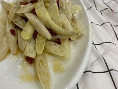 -江城燕子大排档(江汉路步行街店)