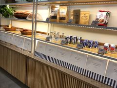 面包甜点陈列柜-前进麦味·天然烘焙(凯德1818店)