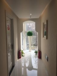 -咪咪比基尼脱毛专业店