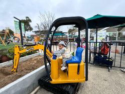 -季高兔窝窝亲子园(上海薰衣草公园店)