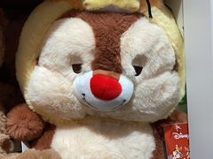 -名创优品(北京新中关购物中心地铁层店)