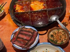 -周小明火锅(黑金冠社区店)