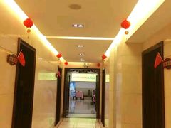 -鲁班小馆(政四街店)