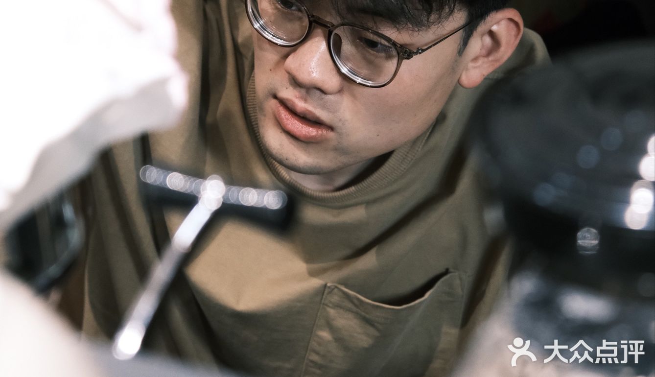 这是一家开业还不到一年的新店，却吸引了无比多