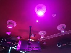 -温莎KTV(珠江路店)
