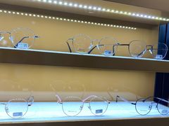 -罗伯特眼镜·蔡司官方授权(罗湖国贸店)