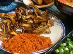 炸菌子-勺子米线·云南传统小吃市集(四方街店)