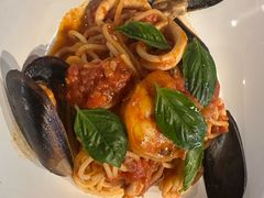 -ROAST coffee & eatery