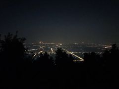 -鬼笑石后山停车场