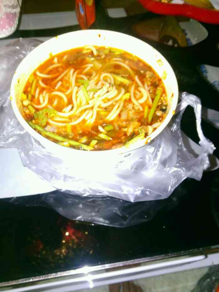 街上缘无名缘米粉-"记得上中学的时候就有这间店铺了,已经好多.