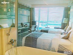 可以看电视的&nbsp;浴缸-苏州金鸡湖中茵皇冠假日酒店