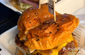 Pineapple Beef Burger