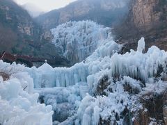 -大平台龙居瀑布旅游区