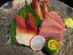-铭牛烧肉·和牛海鲜自助(高新月牙湖店)