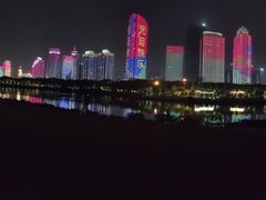 -万绿园