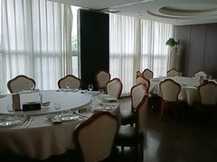 -梅花香里大酒店(郁金香路店)