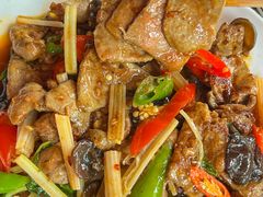 -大众跷脚牛肉馆·非遗传承单位(峨眉山店)