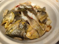 砂锅焗黄花鱼-1937青岛老味道·海肠捞饭·青岛菜(大鲍岛栈桥店)