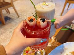 -Chom Cafe and Restaurant