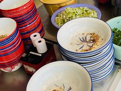 -珀玉莲花白米线店