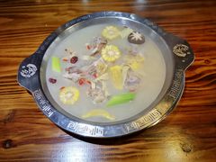 香香猪骨头锅-庄老幺火锅(娄山关路店)