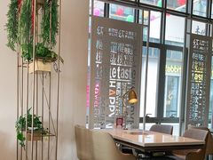 -红樱桃·欢乐餐厅(太原里店)