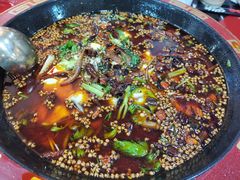 -烧哥美蛙肥肠鱼火锅·十五年社区店