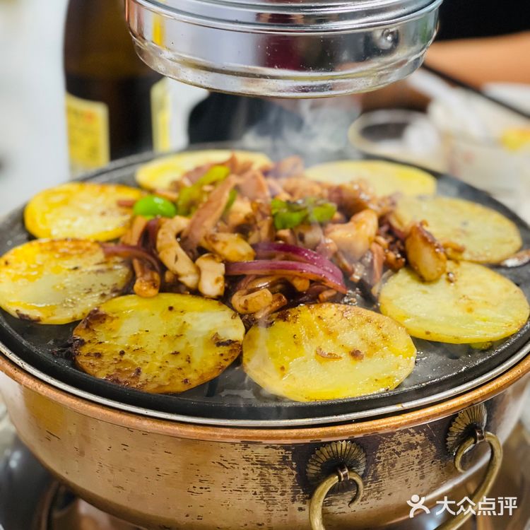 整整排了2小时‼️东北烤肉界的扛把子[胜利]