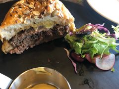 -HIGH FIVE哈福手工汉堡(桂林路店)