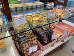 -红宝石·鲜奶小方·海派西点房(南丹店)