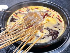 -两三事小郡肝串串香火锅(桂庙店)