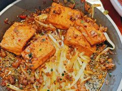 -川流不息·地道川菜·小龙虾(松东路店)