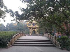-峨眉山报国寺