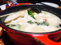 酸汤鱼-小大董·烤鸭(凤凰汇店)