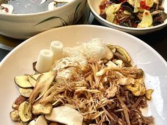 -黔蘑菇四季餐厅(观山湖店)