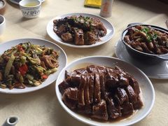 -鲤鱼塘农家山庄