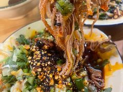 -拈签一笑黄牛肉辣卤串串