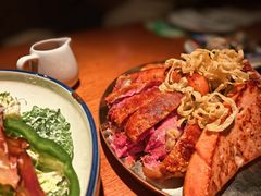 烤猪肘配酸菜和土豆泥-宝莱纳餐厅(滨江店)