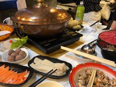 -鲜入围煮花胶鸡海鲜火锅