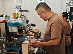 -缶乐FOLLOW咖啡
