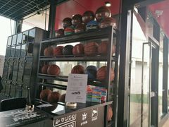 -洛克公园·篮球·足球·羽毛球(莘庄店)