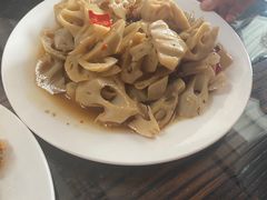 -雪湖煜辰鱼头老店(雪野湖店)