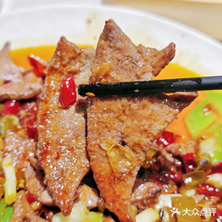 在观音桥开了20多年的老字号川菜馆,确实巴适