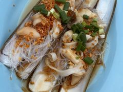 -东海岸人工湖美食村
