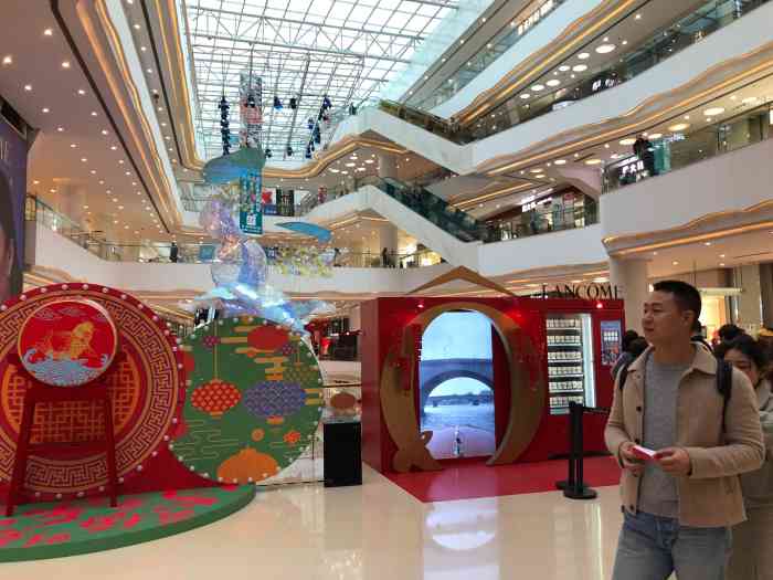 协信星光时代广场-"南坪协信星光时代广场位于万达广场旁边属于.