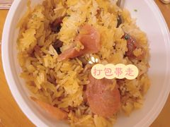 广式腊味煲仔饭-喃喃椰·糟粕醋·椰子鸡火锅(七堡花园店)