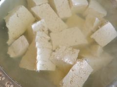 -石磨豆花家常菜·牦牛排土火锅