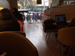 靠窗位-85度C(济南经七路店)
